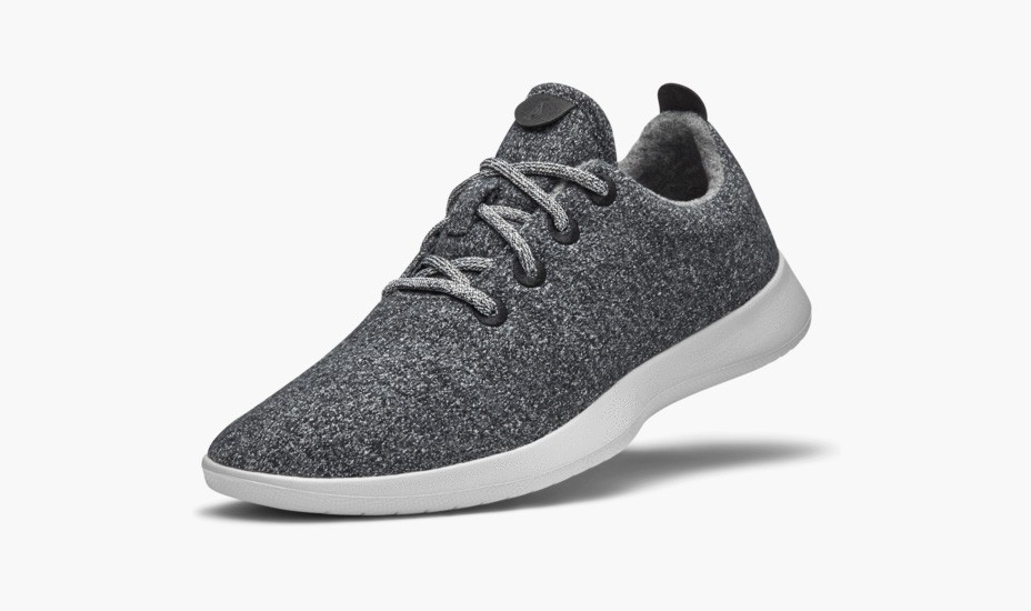 Running shoes imported from china (EXAMPLE)