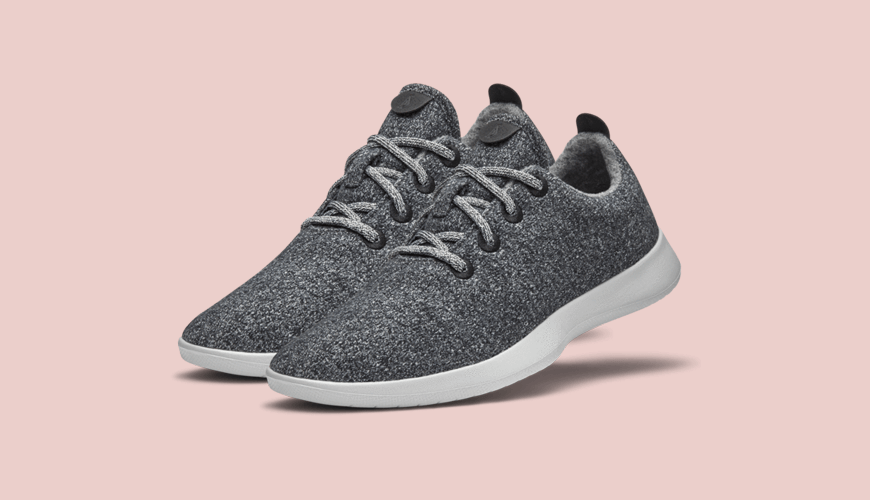 Running shoes imported from china (EXAMPLE)